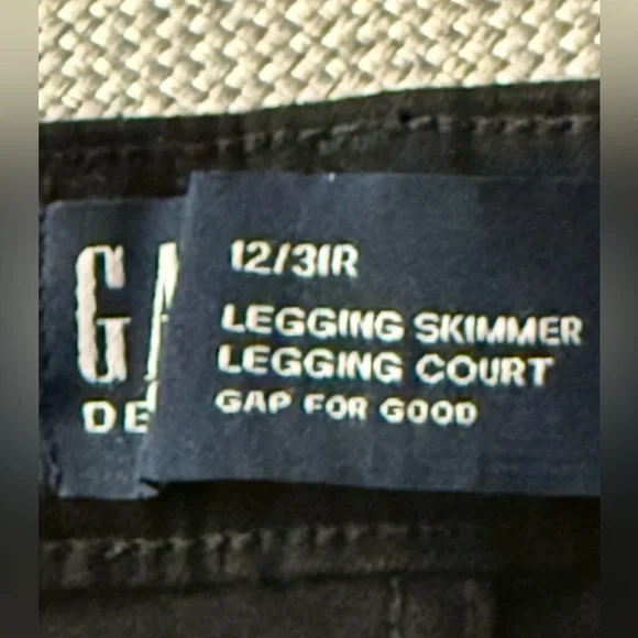 GAP Black Skinny Jeans - Picture 2 of 11